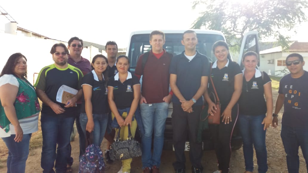 Saída da FAEC para a aula de campo alt