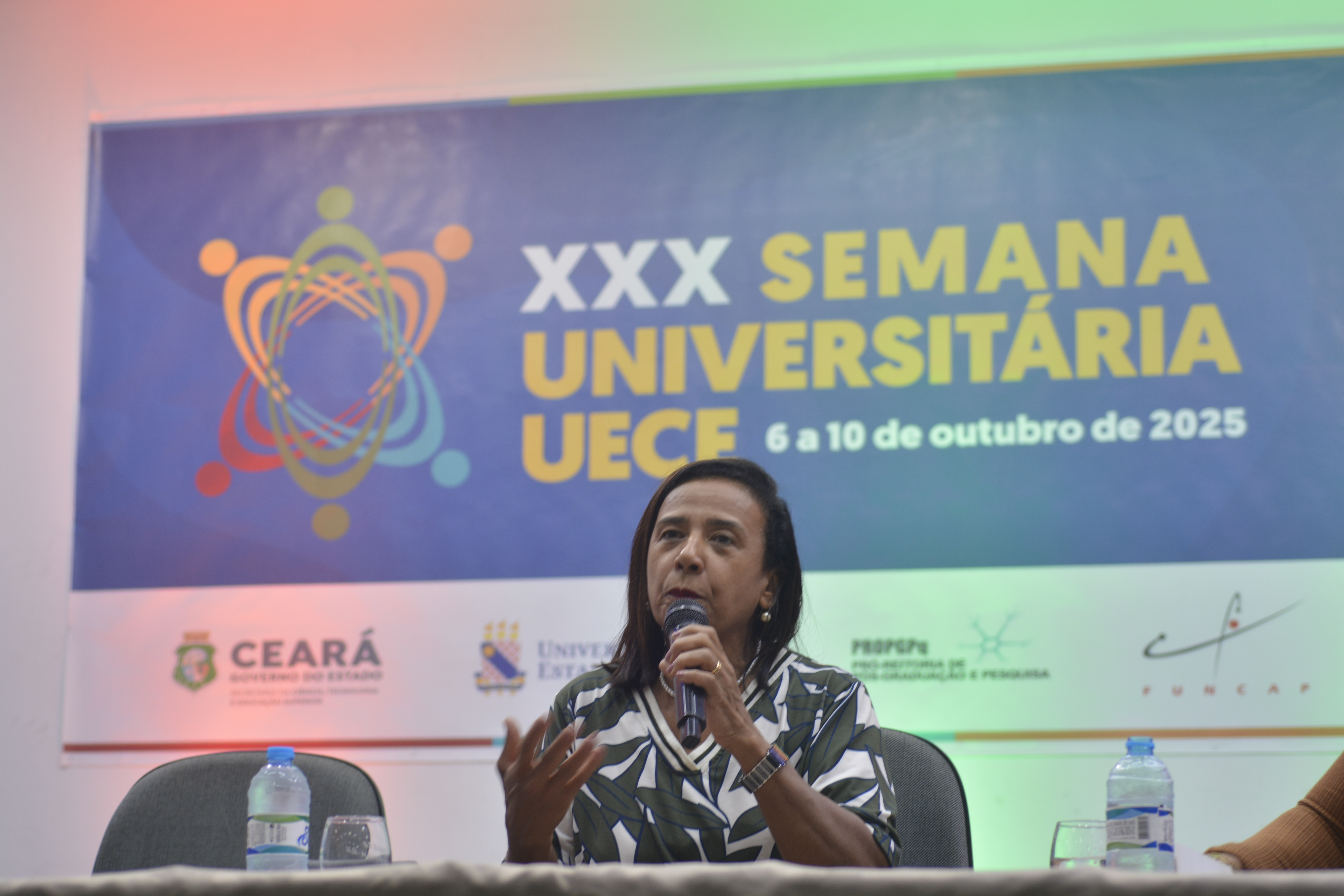 Palestra realizada durante a XXX Semana Universitária refletiu sobre crise na formação de professores, propondo novo modelo para as licenciaturas