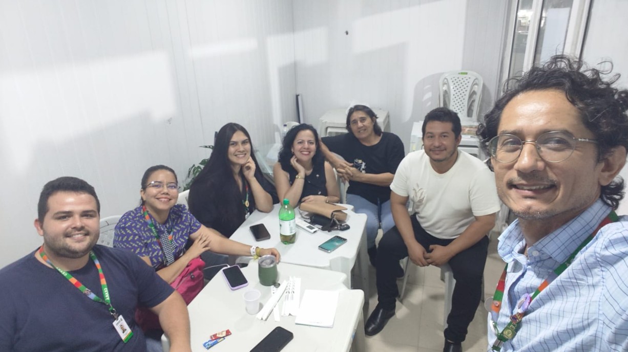 Protagonismo Acadêmico e Extensão em Ação: A Participação da FAVET-UECE na Expoece 2025