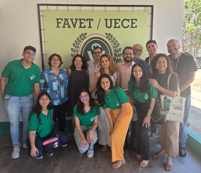 FAVET e Empresa Júnior Vetting fortalecem parceria com a ALECE para realização do ALECE/PET