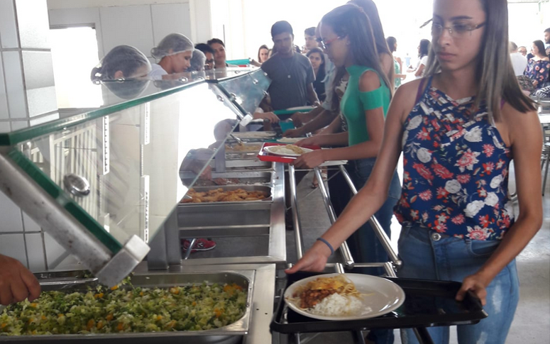 Uece garante gratuidade no Restaurante Universitário para estudantes CadFecop