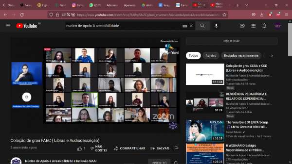 Print feito do canal do Youtube Núcleo de Apoio à acessibilidade e Inclusão NAAI. Nele está sendo feita a transmissão da colação de grau da FAEC com libras e audiodescrição.