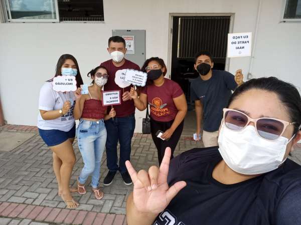 Selfie mostra os integrantes do NAAI FECLI