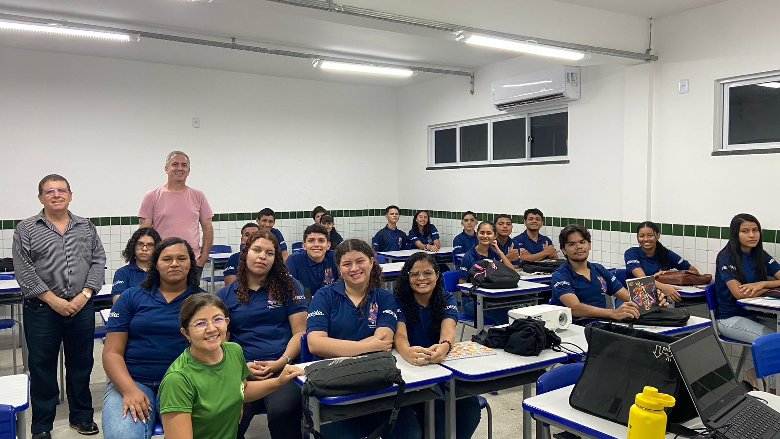 Uece acompanha curso Técnico em Administração do Mediotec em Maranguape