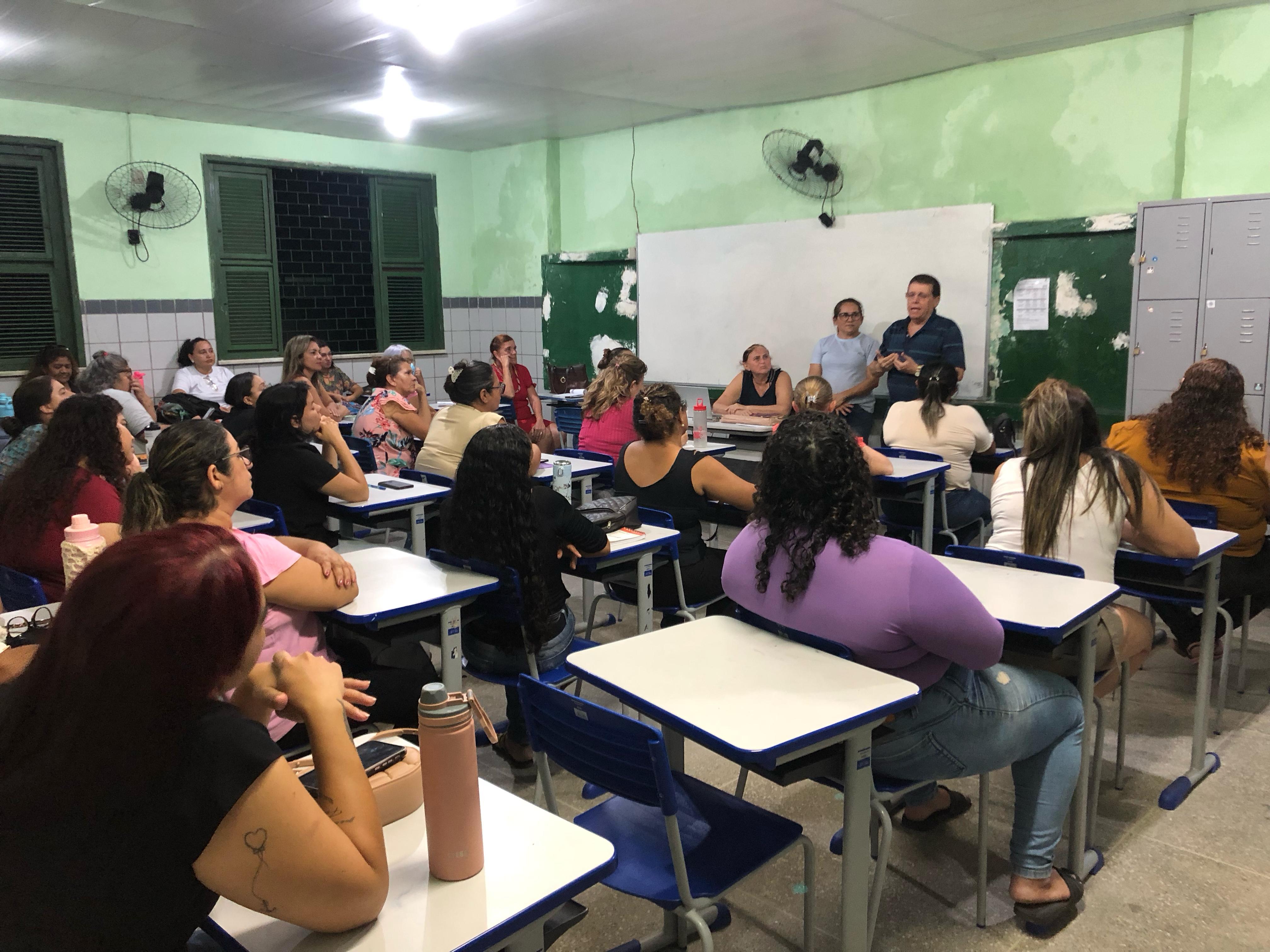 Funece acompanha início das aulas do curso “Cuidadora de idoso”