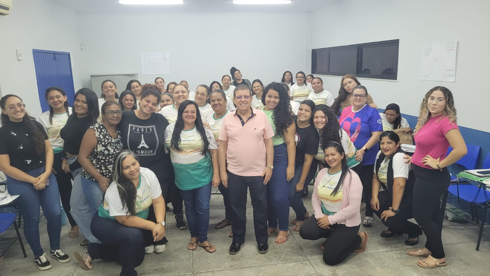 Curso de Cuidadora de Idoso qualifica mulheres em Maracanaú com apoio da Uece