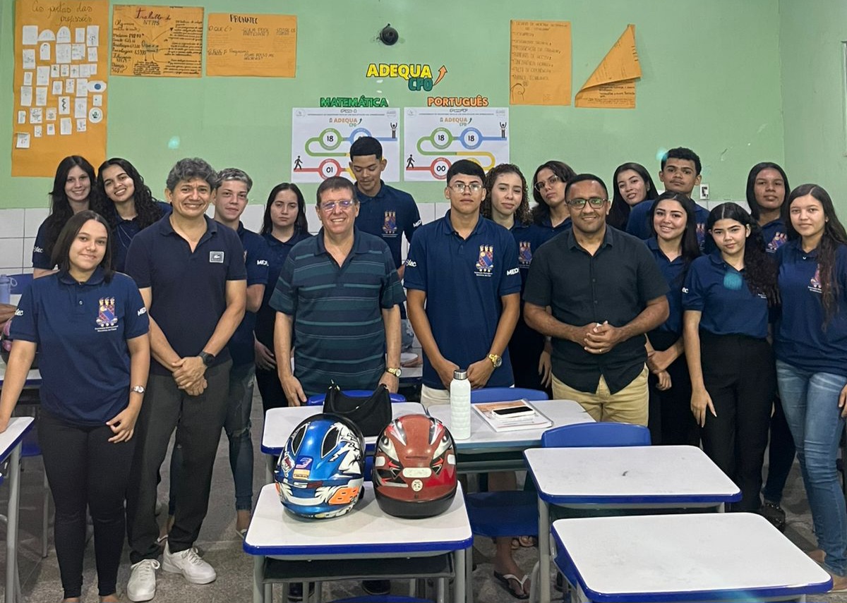 Curso Técnico em Guia de Turismo da Uece recebe visita institucional em Canindé