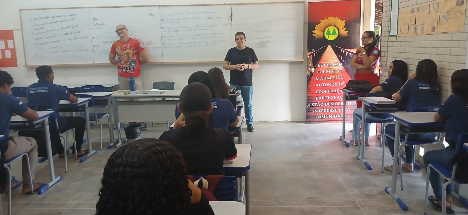Coordenador do Pronatec visita alunos do curso Técnico em Agroecologia em Madalena