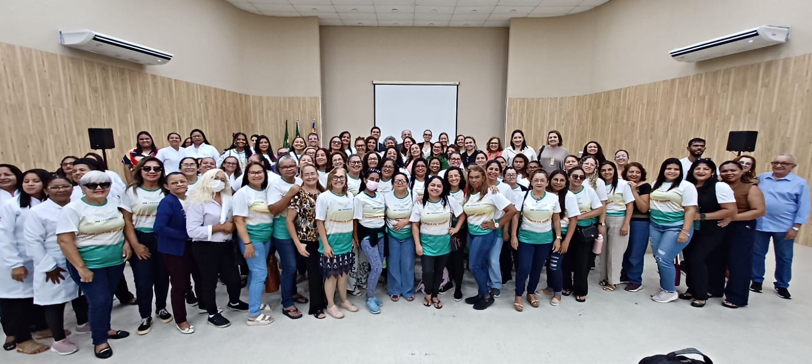 Estudantes do Curso Cuidadora de Idosos ampliam conhecimentos em evento sobre envelhecimento e inclusão
