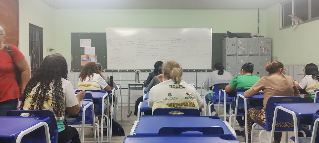 Turma de Cuidadoras de Idosos em Fortaleza inicia módulo sobre relações interpessoais