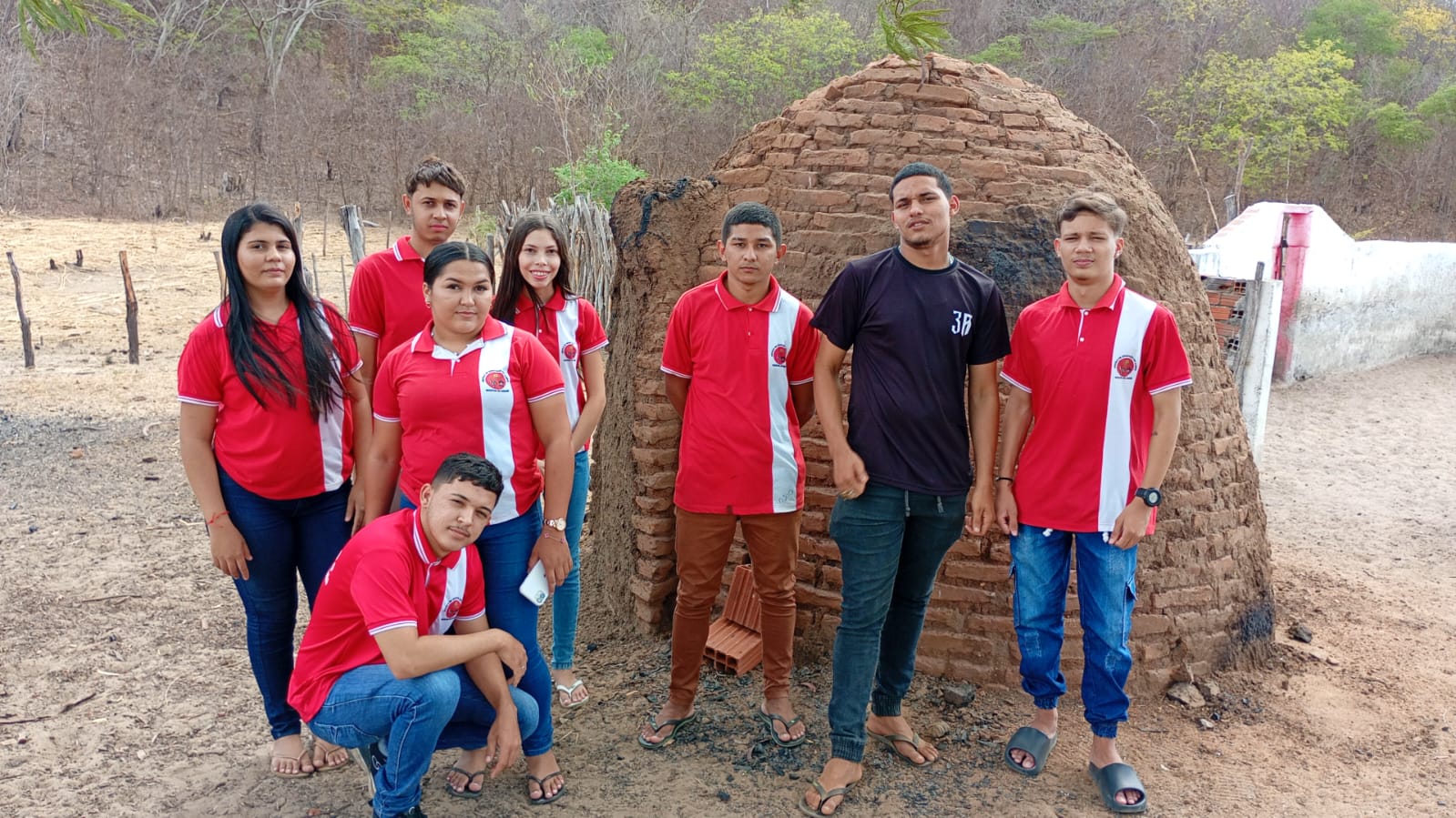 Turma de Agroecologia visita unidade produtiva e conhece sistema Mandalla em Canindé